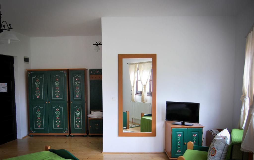 Amadé Pension&Restaurant Siculeni Habitación foto